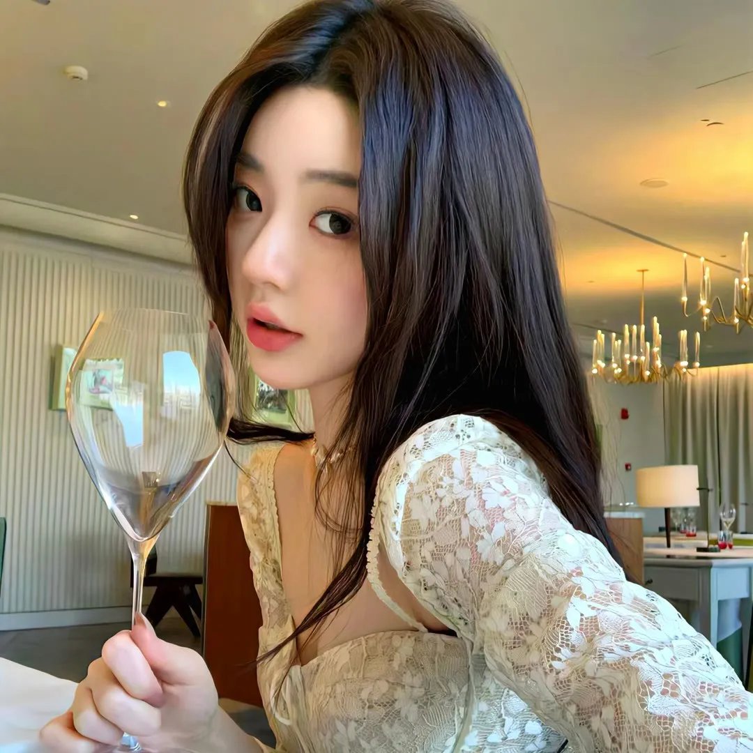富贵俏女佣 封面
